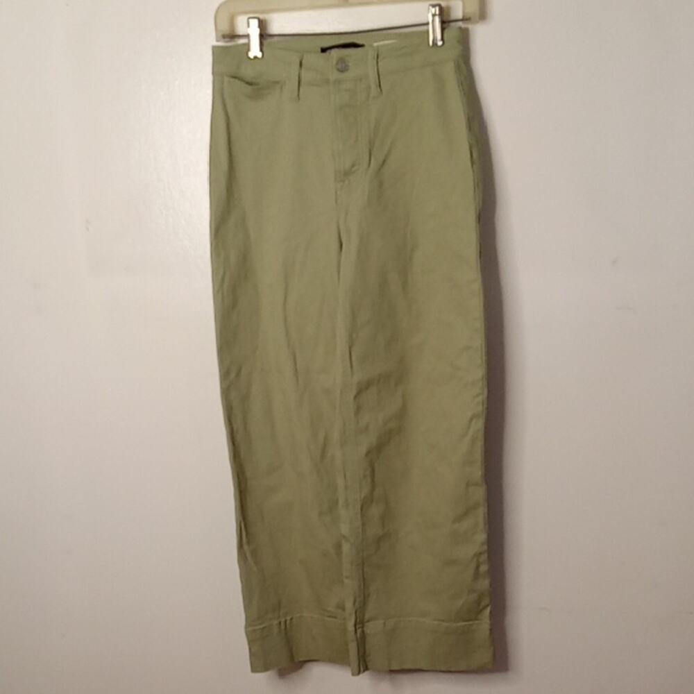 BCBGeneration Women's 1/25 High Rise Wide Leg Crop  Olive Pants. Athleisure
